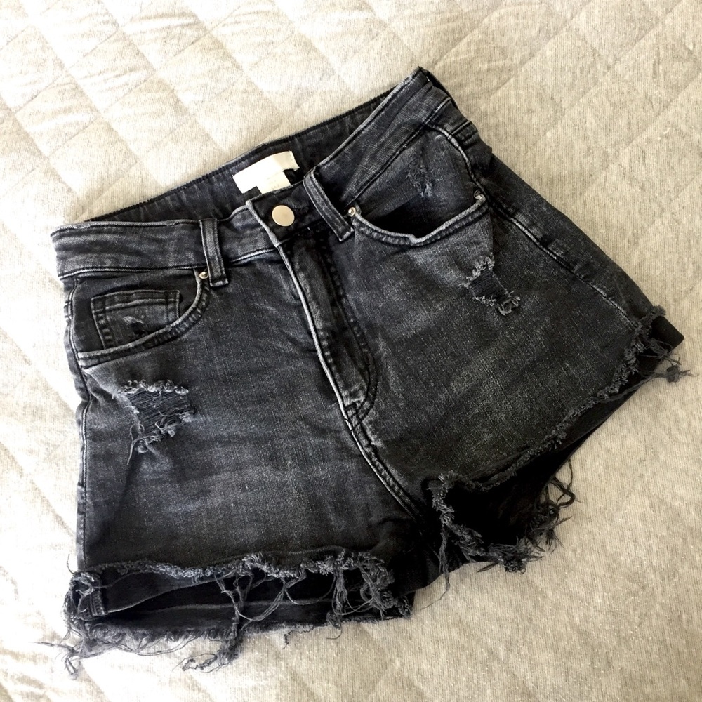 H&M hi-rise cut off denim shorts